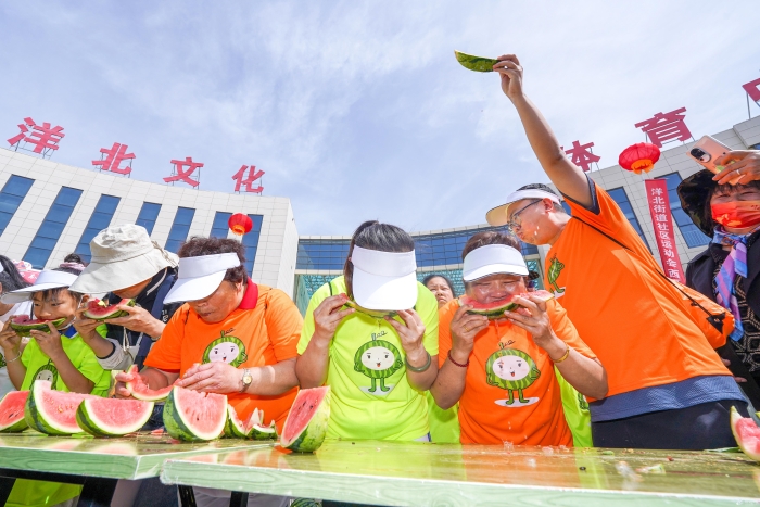 解锁“吃瓜”新姿势(全媒体)(分离图)解(7643931)-20240514082816 解锁“吃瓜”新姿势(全媒体)(分离图)解(7643931)-20240514082816