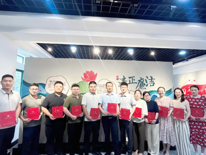 图片 15 图片 15