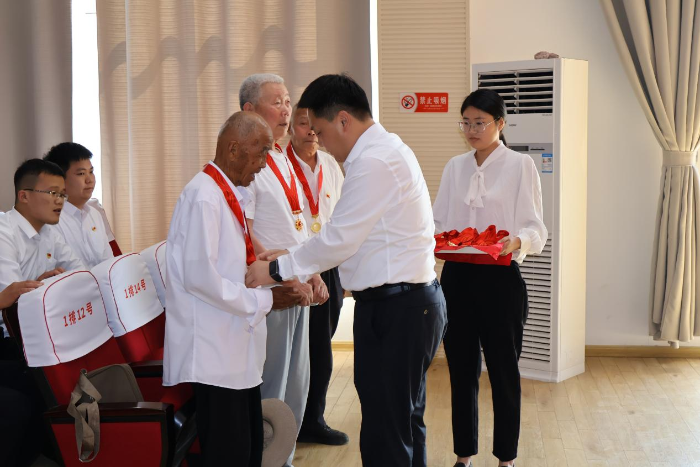 图片 2 图片 2