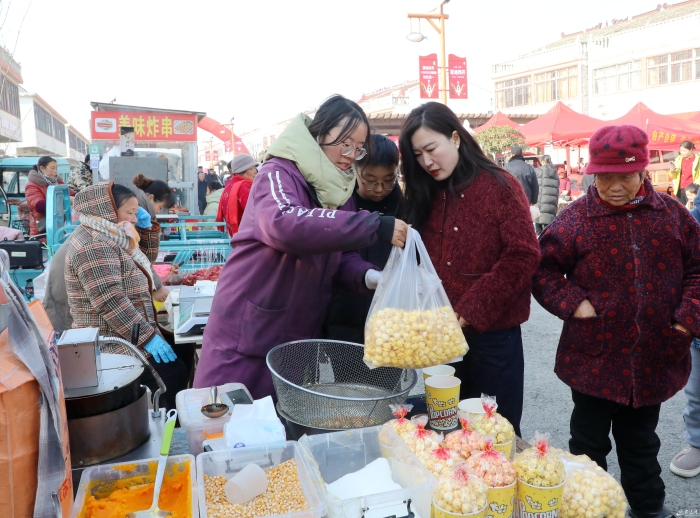 （全媒体）图说_小村年货大集(分离图)（(11458760)-20250120084056