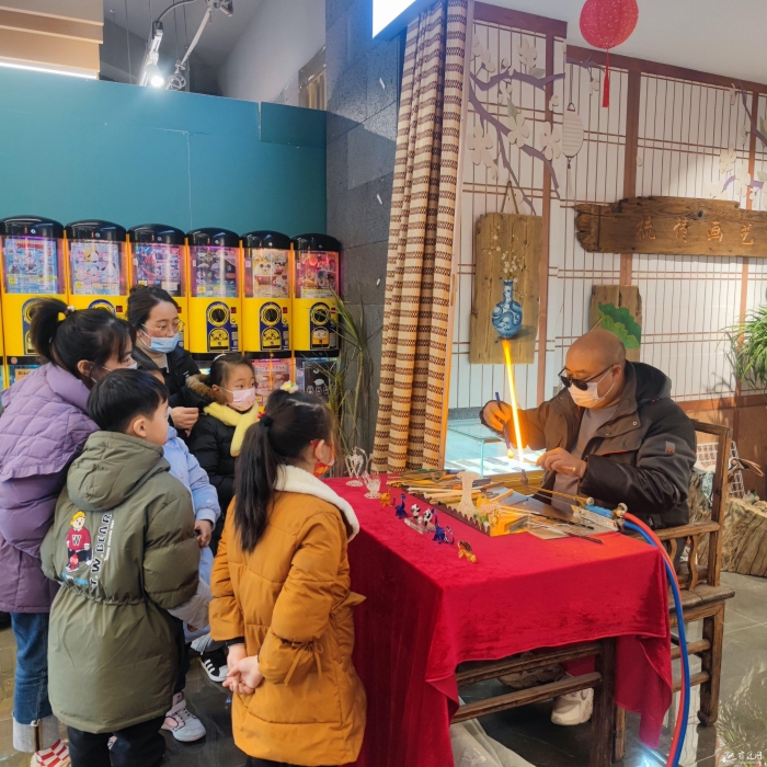 （全媒）&ldquo;奔跑吧，小店&rdquo;系列报道丨惊艳！(12721011)-20250422092054