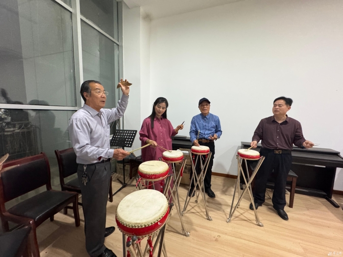 （全媒体）鼓韵悠扬 非遗大鼓在宿迁夜校敲(12783154)-20250425083820